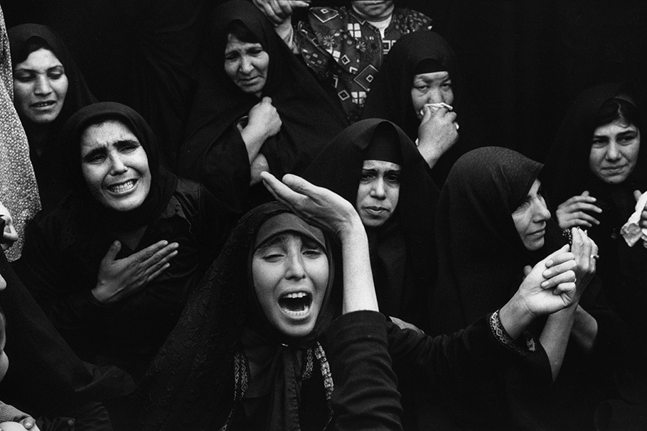 A group of mourning women.